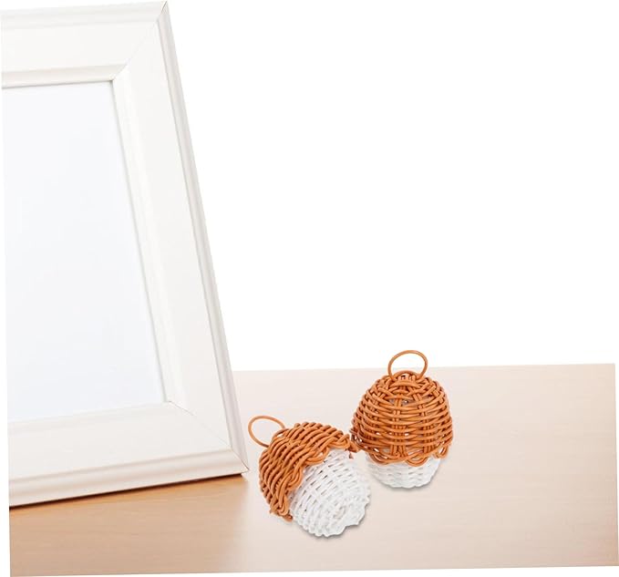 PRETYZOOM 2pcs Handwoven Pinecone Candy Bag Acorn Shaped Storage Basket Handheld Wicker Straw Purse Christmas Decorative Party Favor Bag