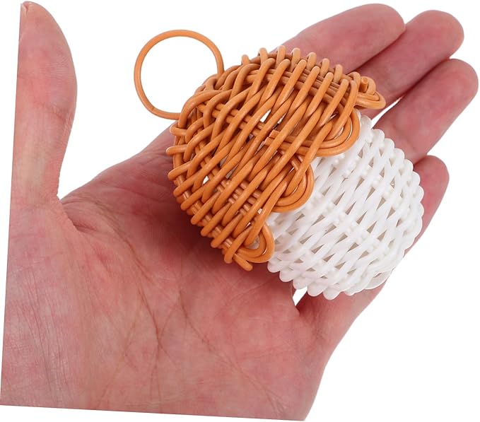 PRETYZOOM 2pcs Handwoven Pinecone Candy Bag Acorn Shaped Storage Basket Handheld Wicker Straw Purse Christmas Decorative Party Favor Bag