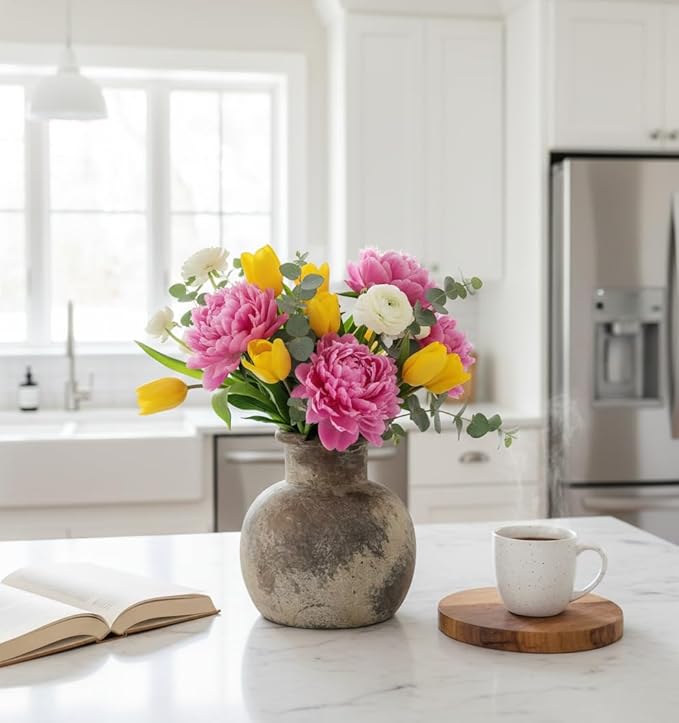 SIDUCAL Ceramic Rustic Farmhouse Vase | 6 Inch Pottery Decorative Flower for Home Decor | Boho Vase | Terracotta for Table, Living Room, Bathroom Decoration, Shelf Decor, Mantel