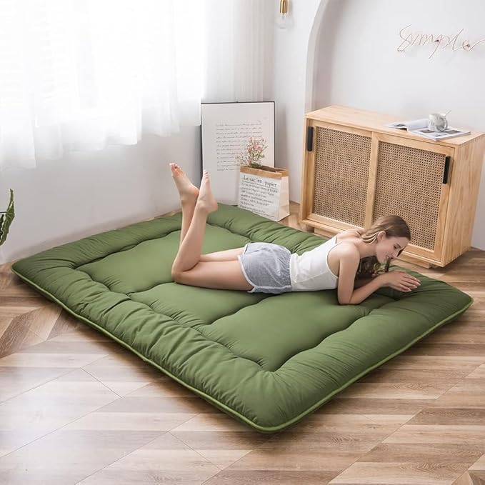 MAXYOYO Japanese Floor Mattress Futon Mattress Thicken Tatami Mat Sleeping Pad Roll Up Mattress Floor Lounger Mat Folding Couch Mattress Pad for Guest Room, Green, Queen