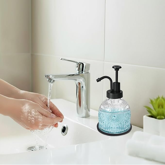 SheeChung Vintage Soap Dispenser, Kitchen Dish Soap Dispensers with Pump Mat, Glass Hand Soap Dispenser for Bathroom, Liquid, Lotion, Refillable, Rustic Farmhouse Decor-Clear (Black Pump, 2 pk)