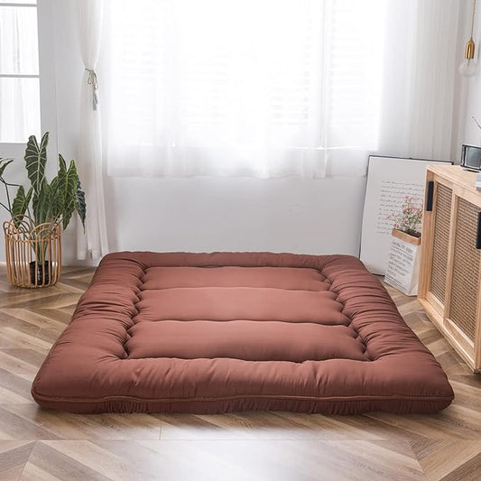 MAXYOYO Japanese Floor Mattress Futon Mattress, Thicken Tatami Mat Sleeping Pad Foldable Roll Up Mattress Boys Girls Dormitory Mattress Pad Floor Lounger Cushion, Coffee, Queen