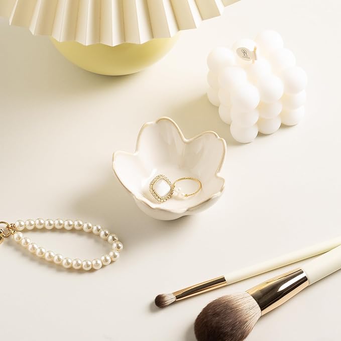 Flower Ring Holder Dish, Ceramic Jewelry Tray Dish, Small Trinket Dish, Jewelry Plate Bowl, Cute Jewlery Ring Holder Dish, Aesthetic Room Decor, Christmas Birthday Gifts for Women, 1 pack (white)