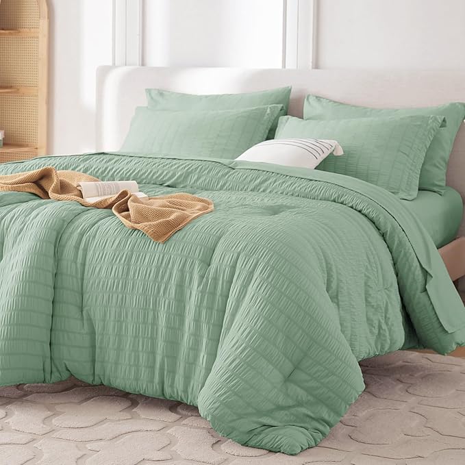 MUXHOMO 5 Pieces Twin XL Comforter Set, Seersucker Bed in a Bag Twin XL Size, All Season Luxury Bedding Set with Comforter, Flat Sheet, Fitted Sheet, Pillowcase & Sham, Sage Green
