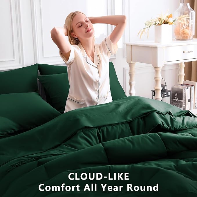 CozyLux Oversized King Comforter Sets Emerald Green, 7 Pieces Bed in a Bag, Ultra-Soft All Season Bedding Sets with Stitch Quilted Comforter, Flat Sheet, Fitted Sheet, Pillowcases
