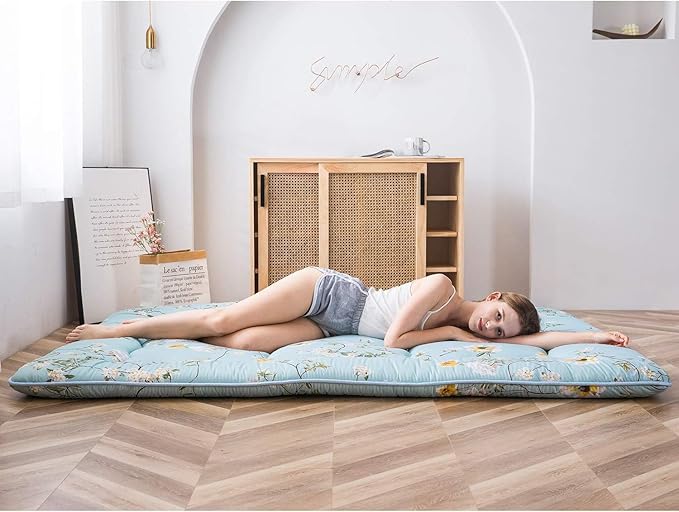 MAXYOYO Rustic Floral Korean Floor Mattress Japanese Futon Mattress, Foldable Roll Up Camping Mattress Floor Lounger Couches and Sofas Mattress Topper King Size