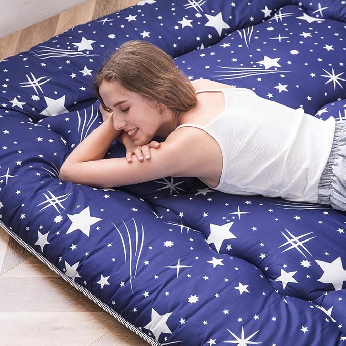 MAXYOYO Navy Starry Sky Japanese Floor Futon Mattress, Tatami Floor Mat Portable Camping Mattress Kids Sleeping Pad Foldable Rolling Up Floor Lounger Couch Queen with Mattress Protector Cover