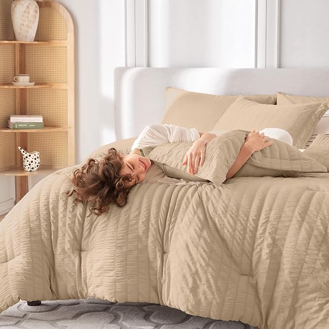 MUXHOMO 5 Pieces Twin Comforter Set, Seersucker Bed in a Bag Twin Size, All Season Luxury Bedding Set with Comforter, Flat Sheet, Fitted Sheet, Pillowcase & Sham, Khaki