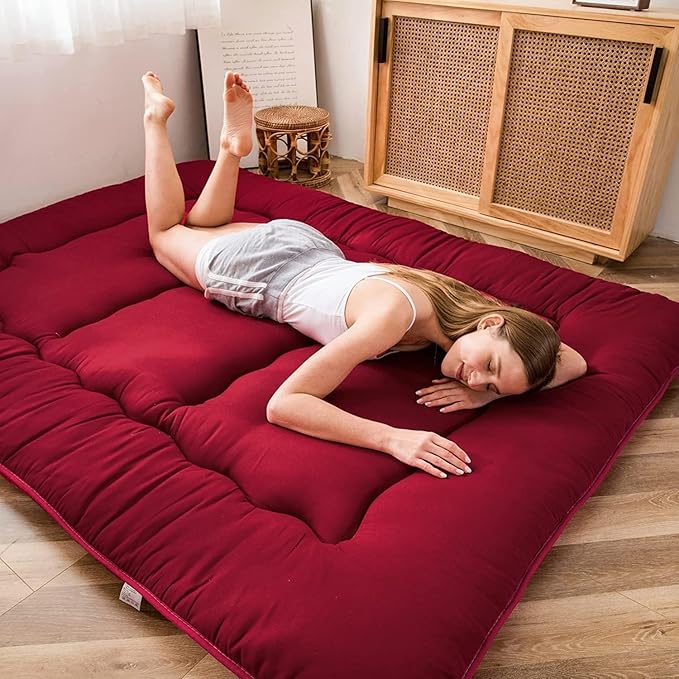 MAXYOYO Japanese Floor Futon Mattress - Thicken Sleeping Pad, Foldable Roll Up Mattress Topper, Guest Floor Couch Mat, Burgundy, Queen
