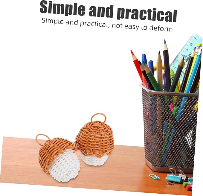 PRETYZOOM 2pcs Handwoven Pinecone Candy Bag Acorn Shaped Storage Basket Handheld Wicker Straw Purse Christmas Decorative Party Favor Bag