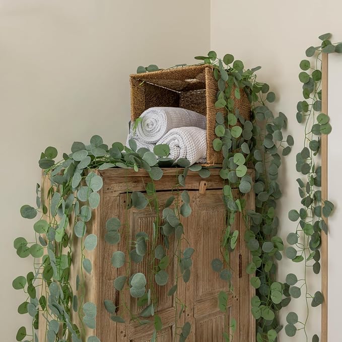 CQURE 8Pcs Eucalyptus Garland,Artificial Eucalyptus Leaves Table Greenery Garland Wreath Spring Vines for Wedding Party Table Bedroom Wall Room Decor