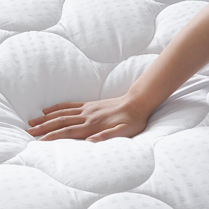 LEISURE TOWN Cotton Twin Mattress Pad Fitted Quilted Mattress Cover Pillow Top Mattress Topper Cooling Soft Breathable Mattress Protector with 8-21 Deep Pocket,Machine Washable (39x75 White)