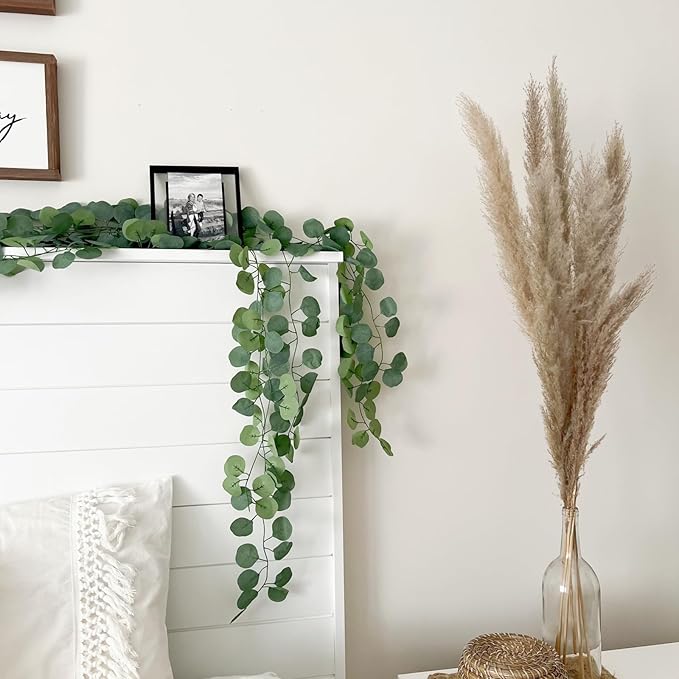 CQURE 32Pcs Eucalyptus Garland,Artificial Eucalyptus Leaves Table Greenery Garland Wreath Vines for Wedding Party Table Bedroom Wall Room Decor