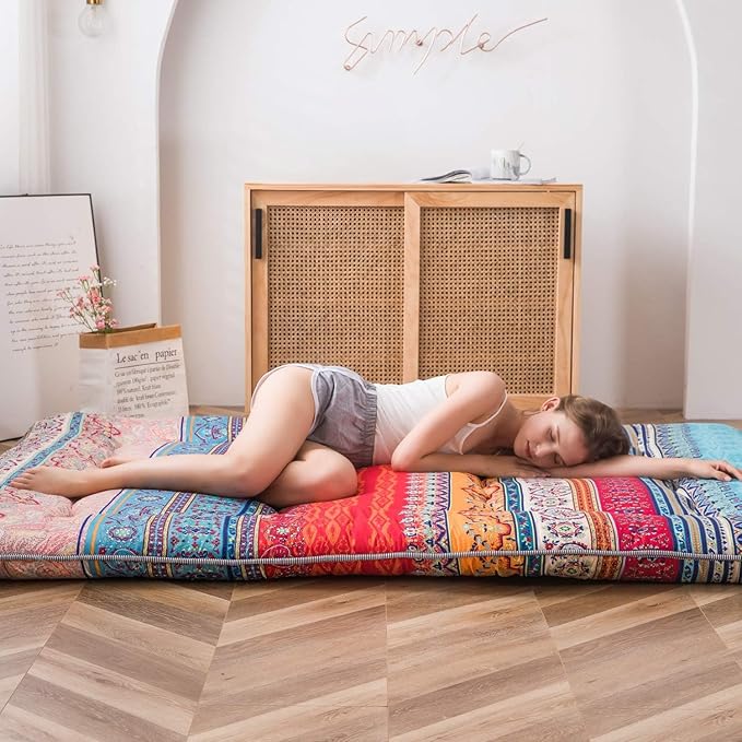 MAXYOYO Bohemian Retro Mattress Vintage Floral Japanese Futon Roll Up Tatami Floor Mat Foldable Mattress Portable Camping Mattress Sleeping Pad Floor Lounger Couch Full Size