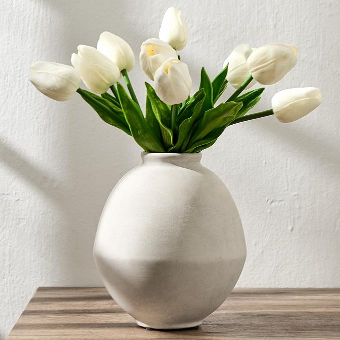PORCER Ceramic Flower Vase, 6.22 Inch Rustic Farmhouse Vase Home Decor, Handcrafted Vintage Pottery Vase, Small Terracotta Vases for Living Room, Table, Shelf, Fireplace, Off-White