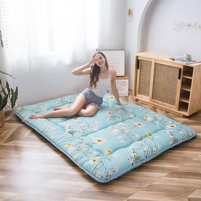 MAXYOYO Rustic Floral Korean Floor Mattress Japanese Futon Mattress, Foldable Roll Up Camping Mattress Floor Lounger Couches and Sofas Mattress Topper, Full