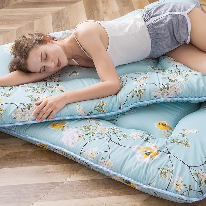 MAXYOYO Rustic Floral Korean Floor Mattress Japanese Futon Mattress, Foldable Roll Up Camping Mattress Floor Lounger Couches and Sofas Mattress Topper King Size