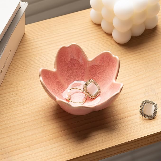 Flower Ring Holder Dish, Ceramic Jewelry Tray Dish, Small Trinket Dish, Jewelry Plate Bowl, Cute Jewlery Ring Holder Dish, Aesthetic Room Decor, Christmas Birthday Gifts for Women, 1 pack (pink)