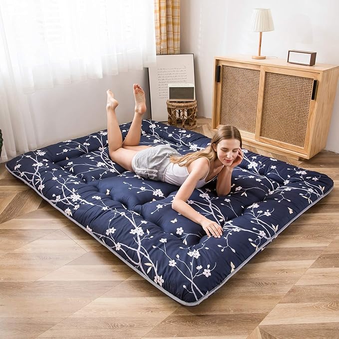 MAXYOYO Navy Floral Printed Japanese Floor Mattress Rustic Style Futon Mattress Foldable Roll Up Camping Lounger Couches and Sofas Mattress Topper Twin Size