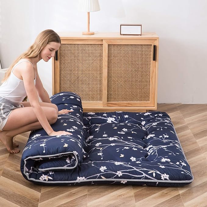 MAXYOYO Navy Floral Printed Japanese Floor Mattress Rustic Style Futon Mattress Foldable Roll Up Camping Lounger Couches and Sofas Mattress Topper Twin Size