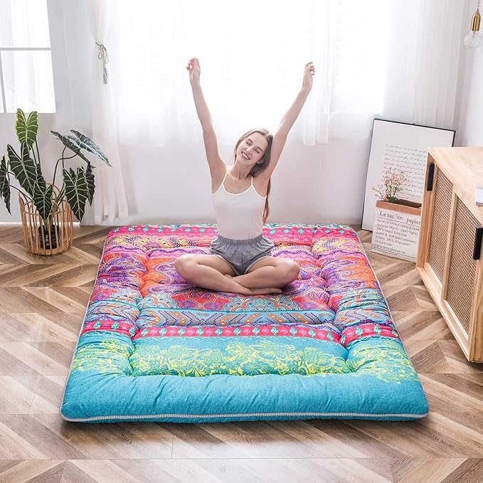MAXYOYO Bohemian Retro Floor Mattress Vintage Floral Japanese Futon Mattress Roll Up Thicken Sleeping Mat Portable Camping Mattress Floor Lounger Couch Mattress Pad Twin Size