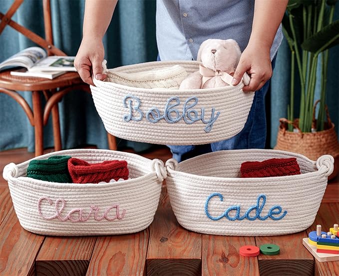 FKOG Personalized Baby Shower Basket Gift, Custom Name Cotton Rope Storage, Baby Nursery Organizer, Baby Show Gift Basket, Newborn Baby Baptism Gift (White round basket)